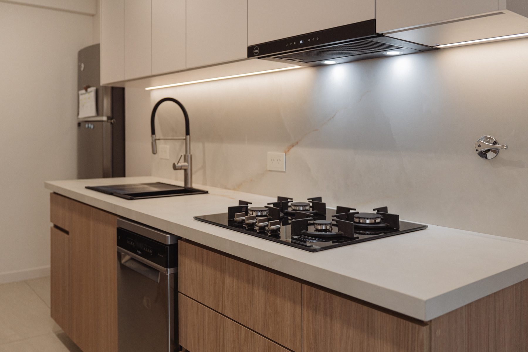 Cocina del Proyecto Belgrano, detalle de bacha y anafe