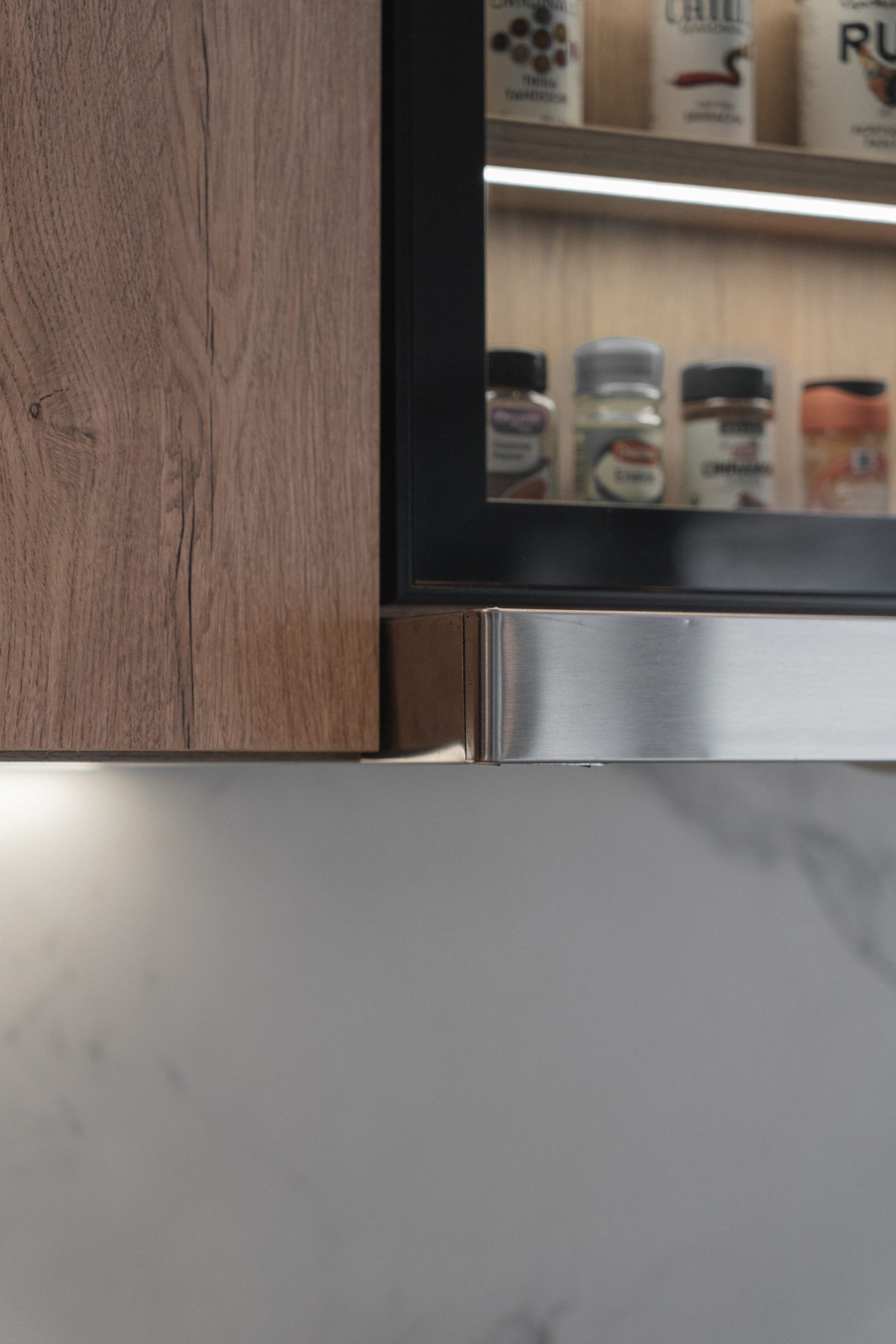 Cocina del Proyecto Martínez, detalle de carpintería de madera